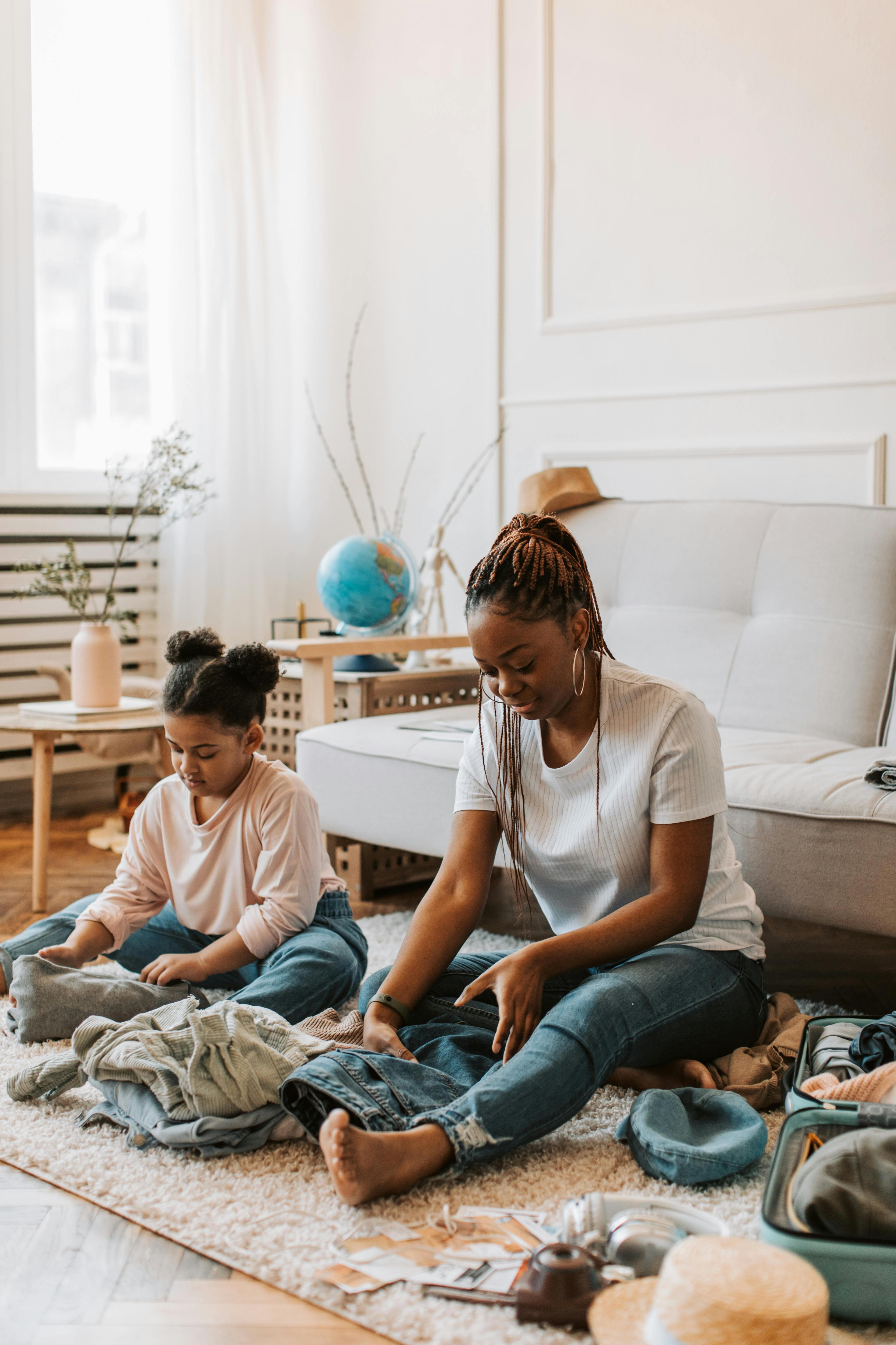 Une maman partageant un moment tendre avec son enfant